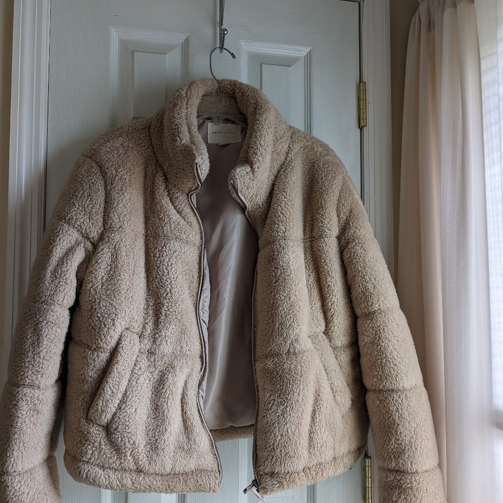 Fluffy winter fashion short jacket/coat.